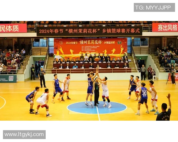 武汉篮球队在联合会杯积分榜上以65分稳居第一名，表现出色引人关注